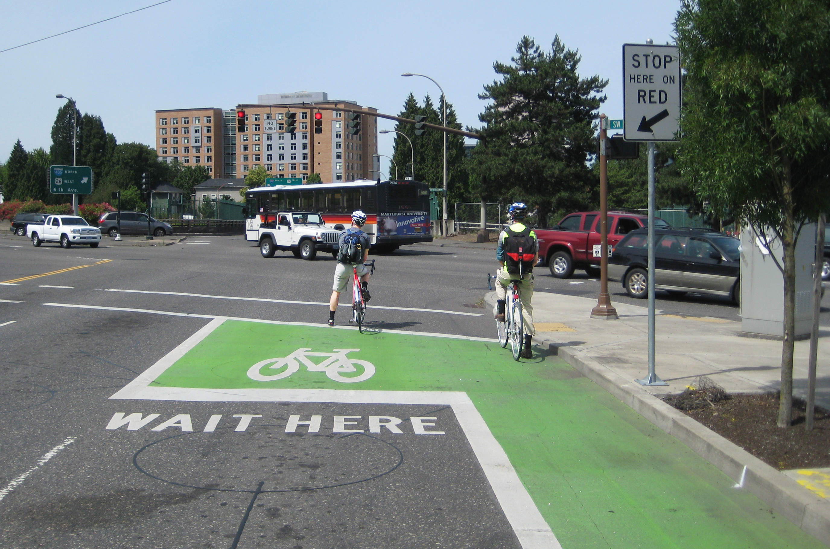 Evaluation of Bike Boxes at Signalized IntersectionsPhoto